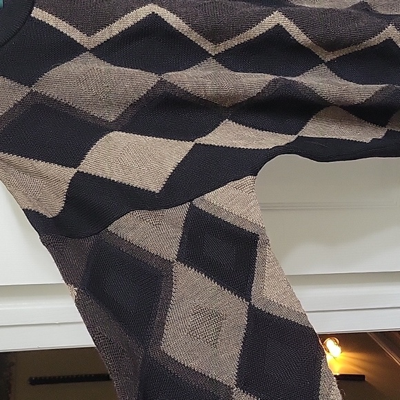 Tundra Canada 100% Merino Wool Argyle Sweater - Picture 4 of 7